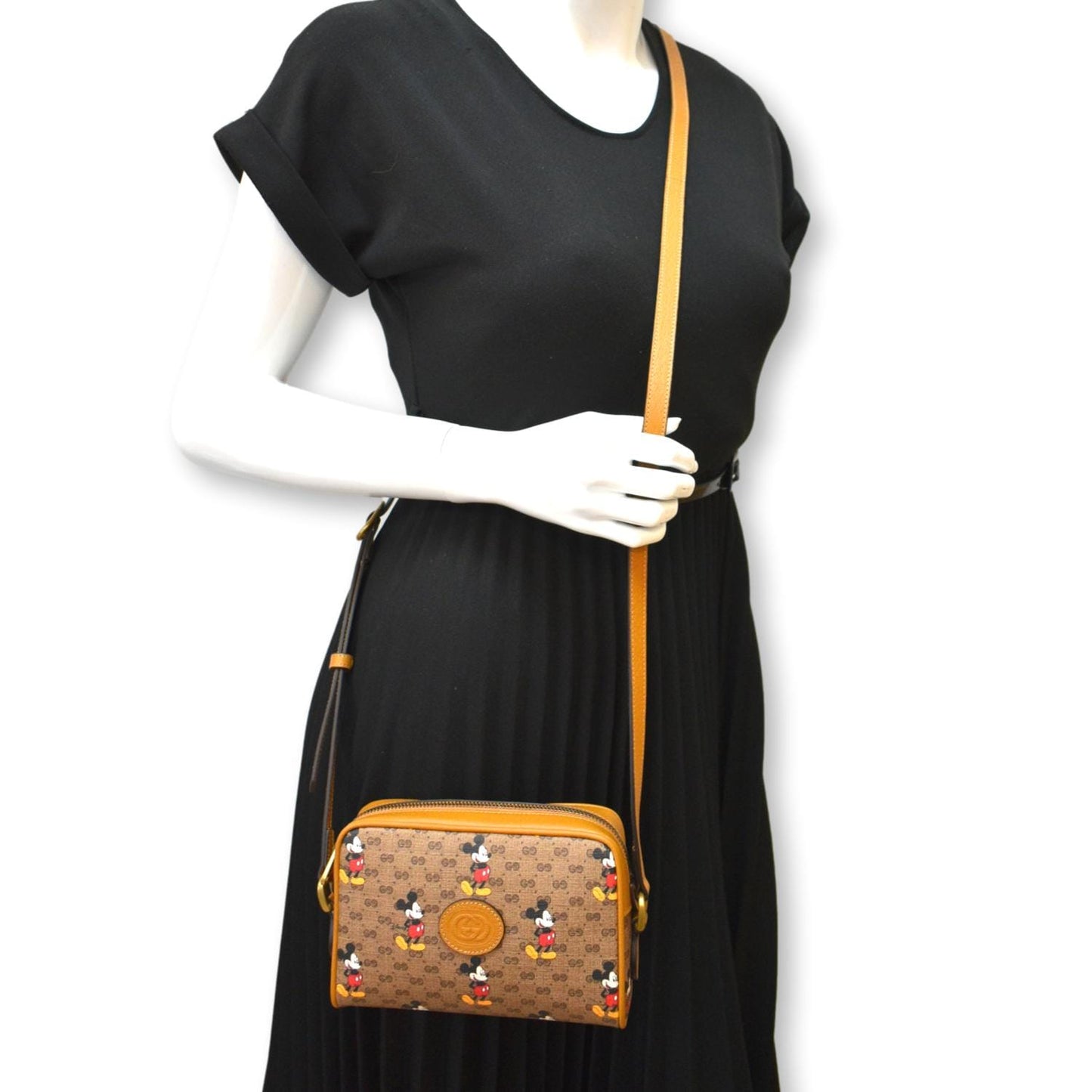 GUCCI x Disney Mickey Mo  GG Supreme Coated Canvas Crossbody Bag Brown 602536