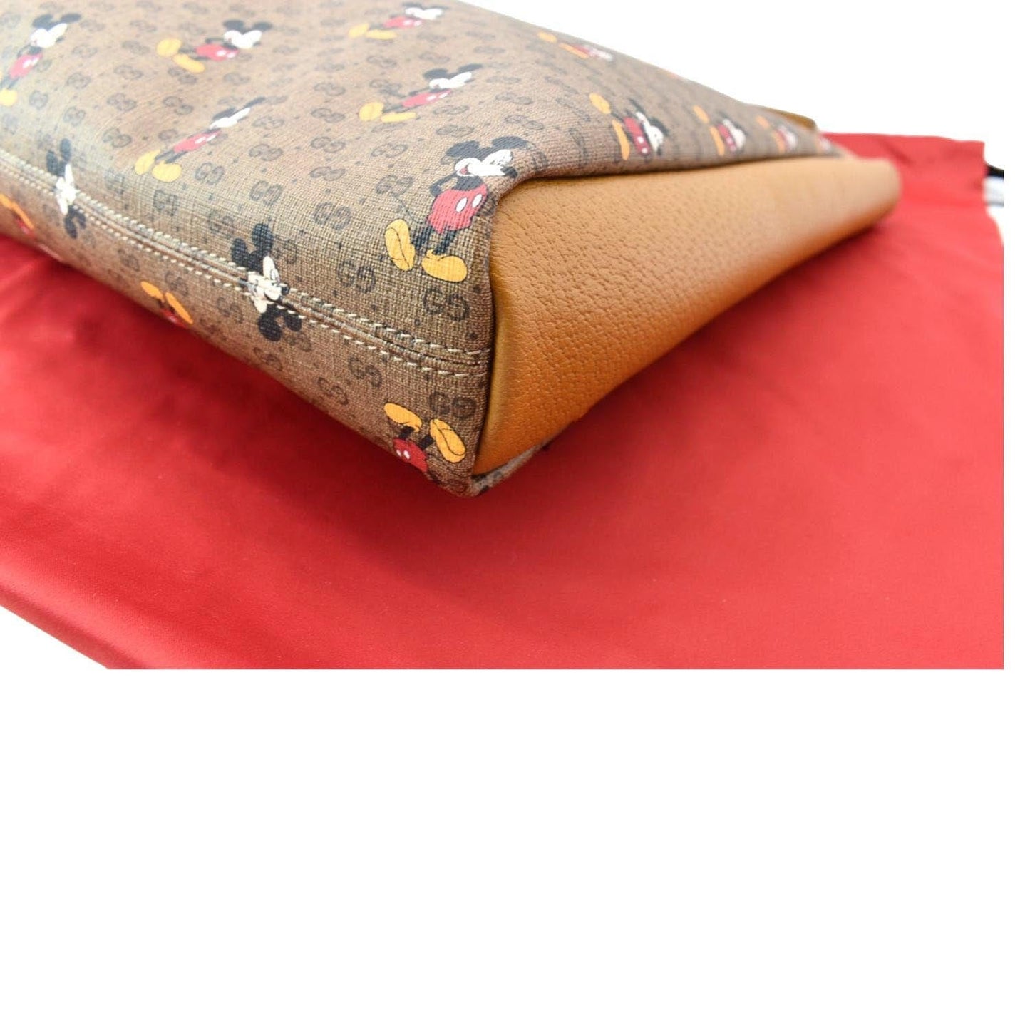 GUCCI Disney Mickey Mo  GG Supreme Canvas Crossbody Bag Beige 603937