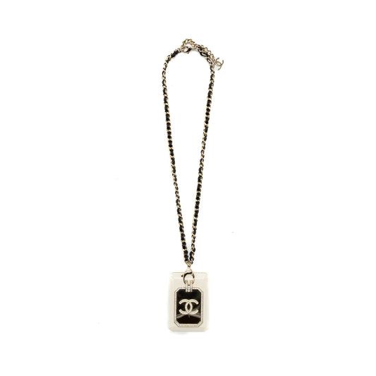 Chanel 21A Long Necklace Card Holder Leather Chain White LGHW