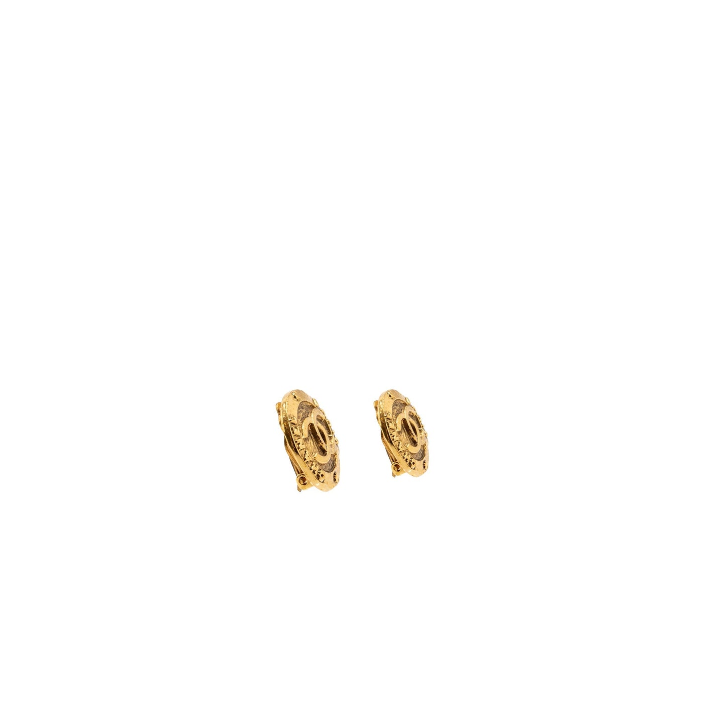 Chanel   round CC logo earclip gold tone
