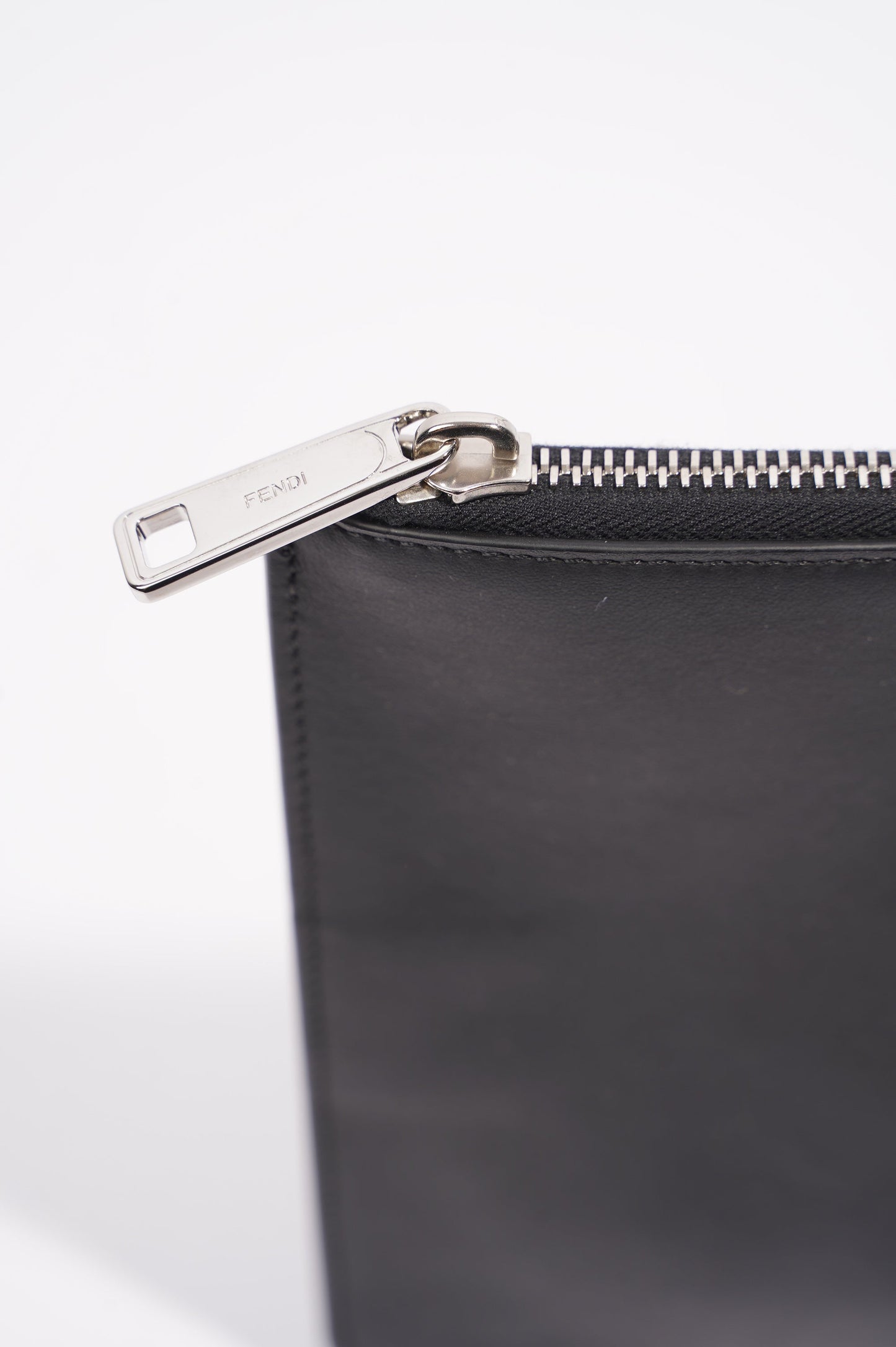 Fendi Womens Hope Pochette Black