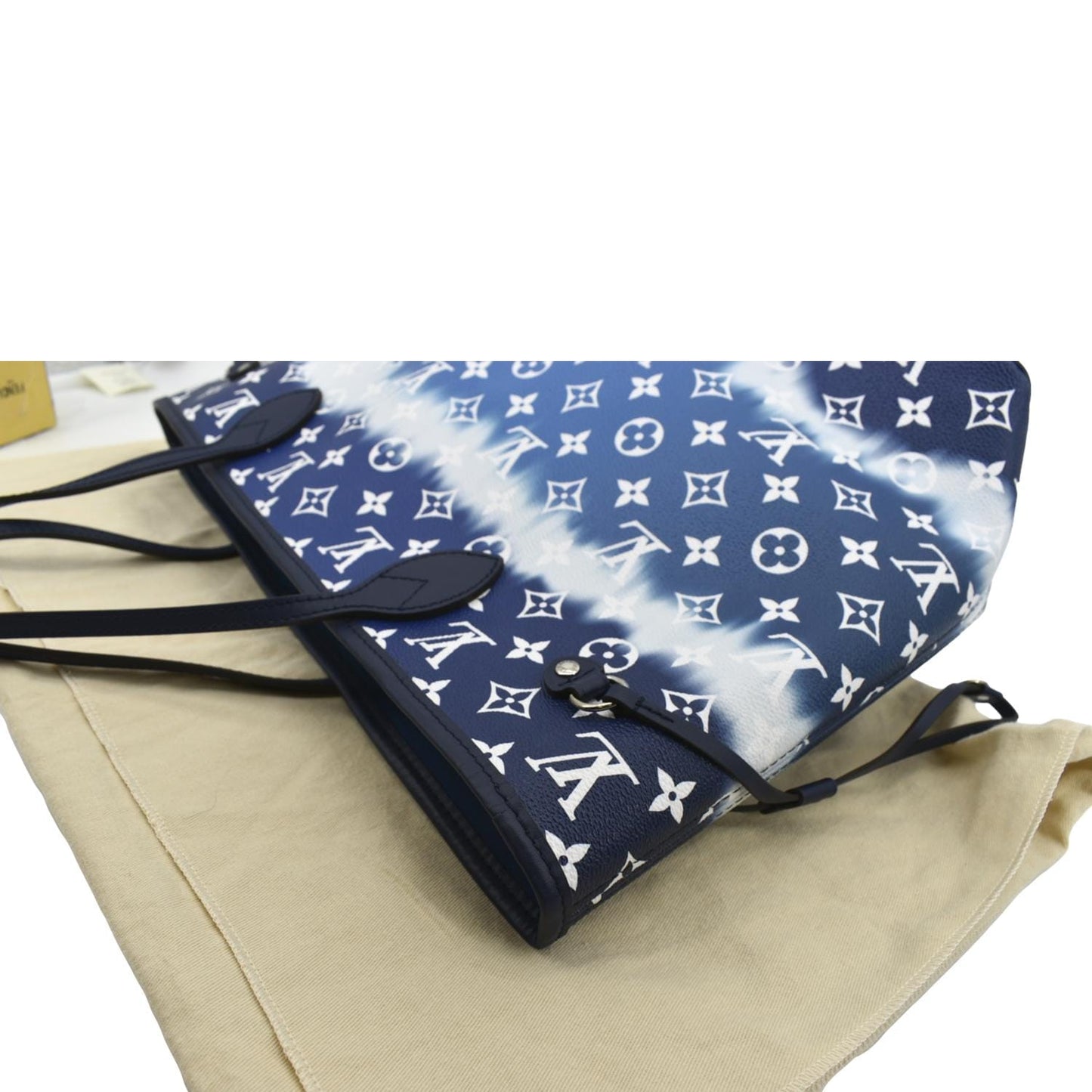 LOUIS VUITTON Neverfull LV Escale MM Monogram Shoulder Bag Blue