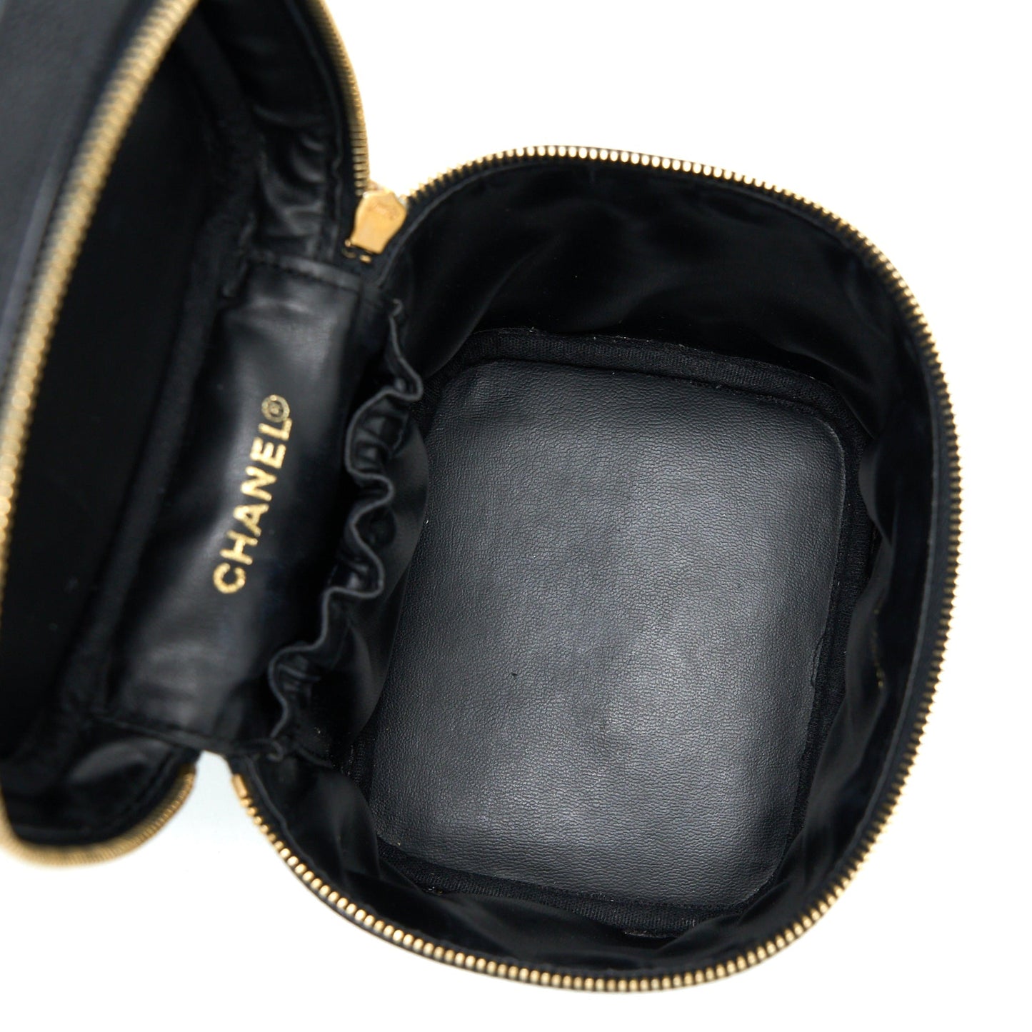 Chanel   Vanity Case with Chain Caviar Black GHW