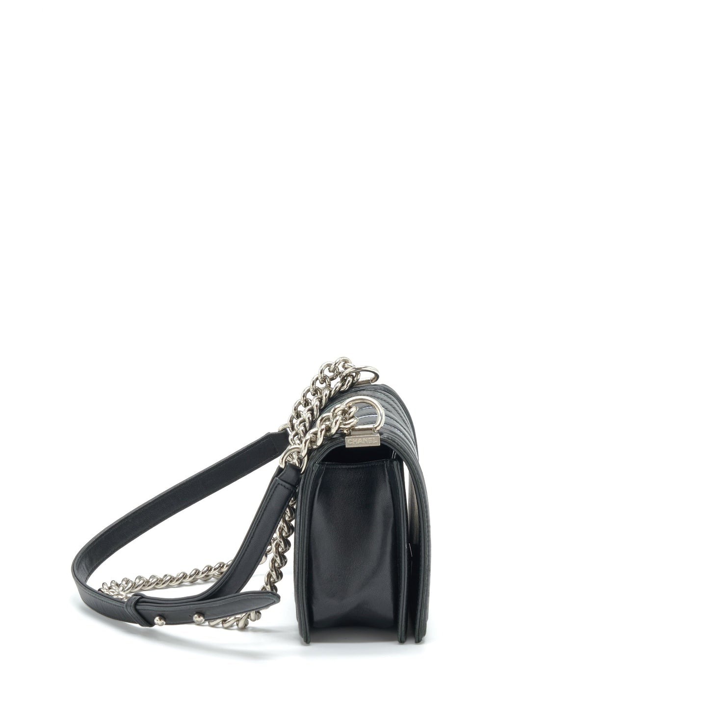 Chanel Medium Boy Chevron Lambskin Black/Silver SHW