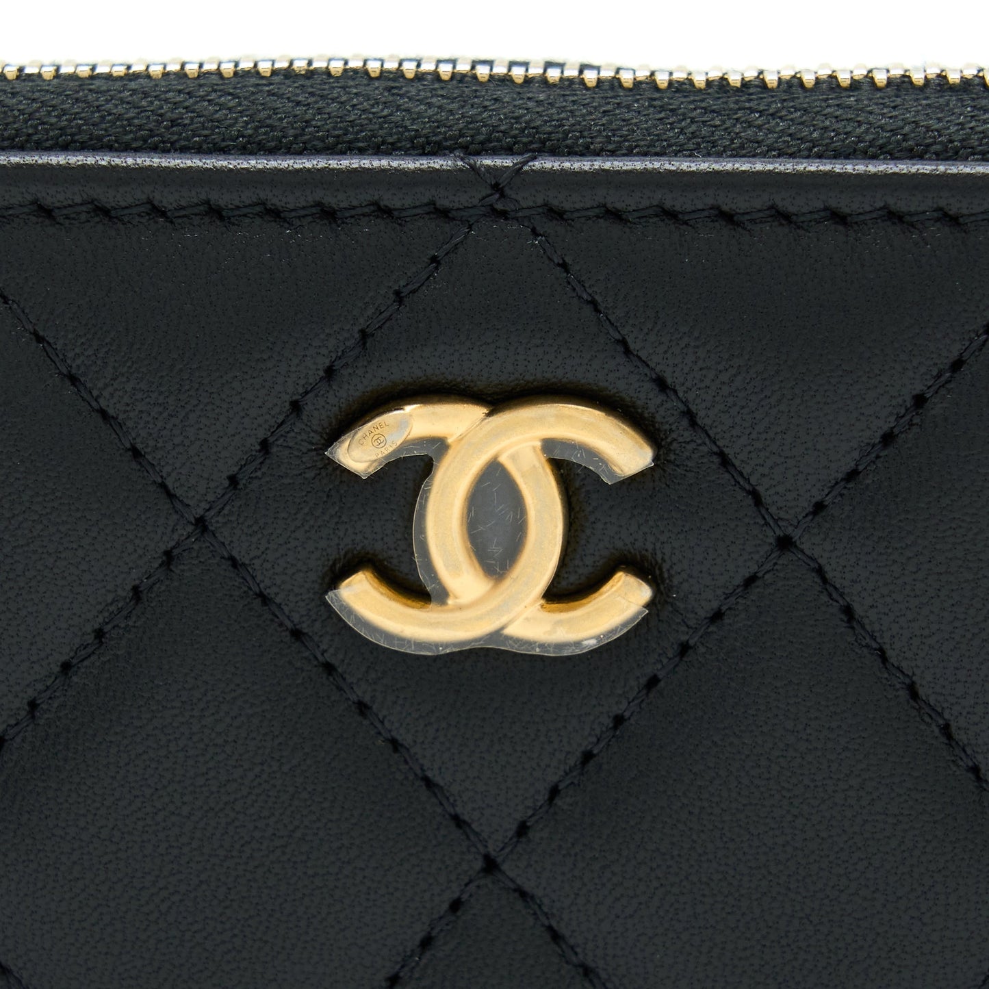 Chanel 22C Pearl Crush  holder With Chain Lambskin Black GHW