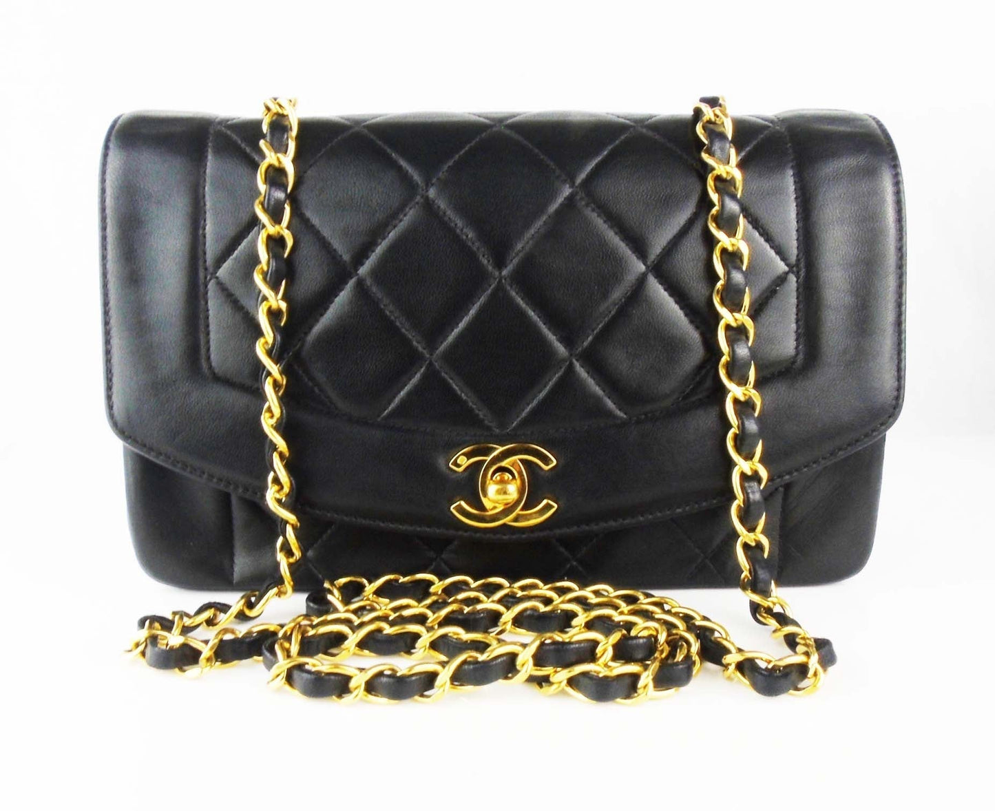 Chanel 'Diana' 22  classic flap Bag -