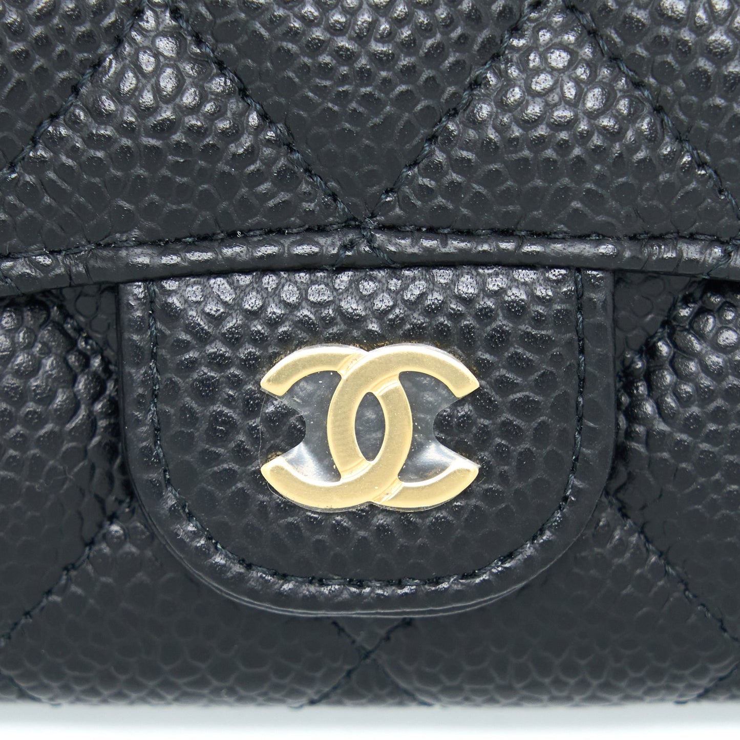 Chanel Classic Flap holder Caviar Black GHW