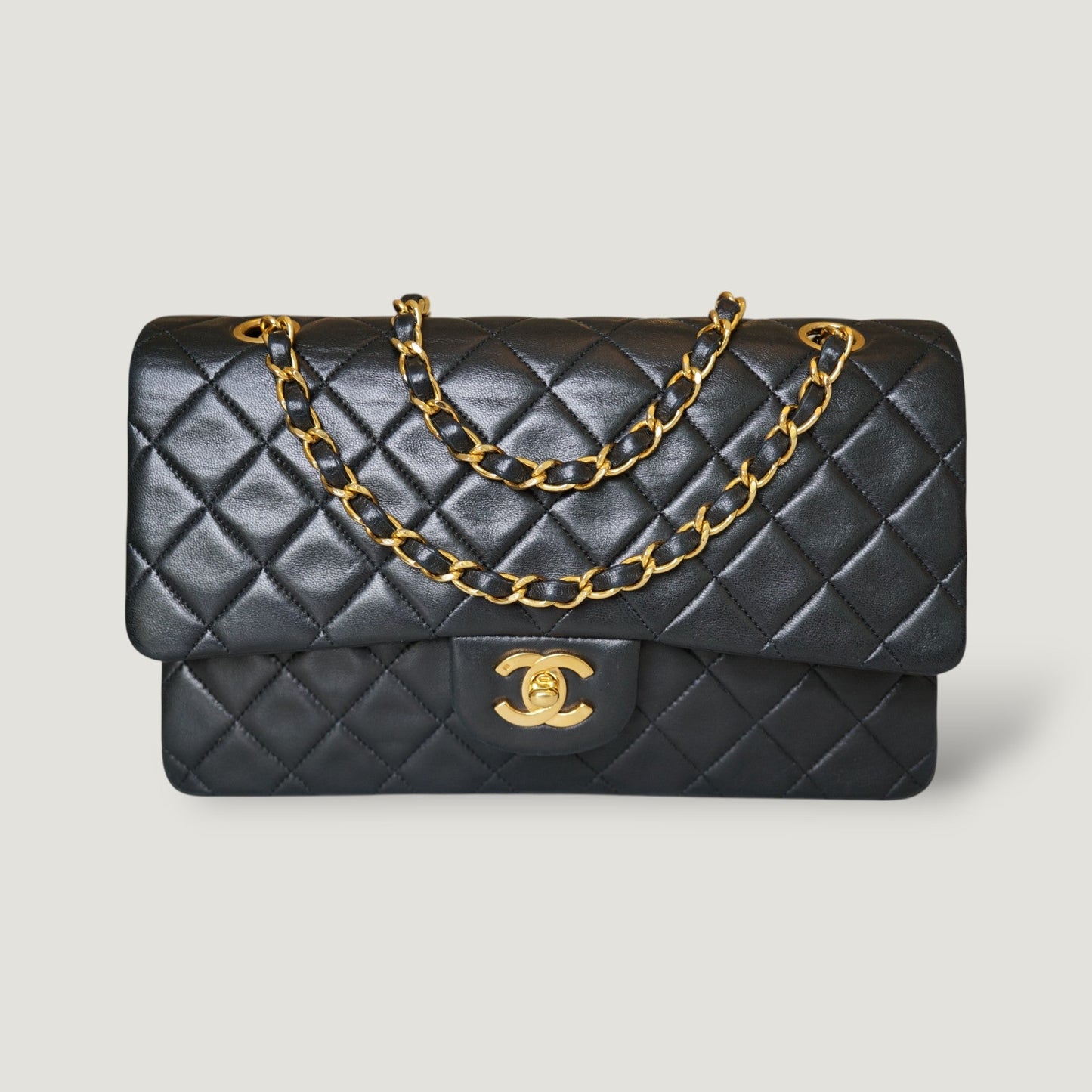 CHANEL CLASSIC MEDIUM BAG