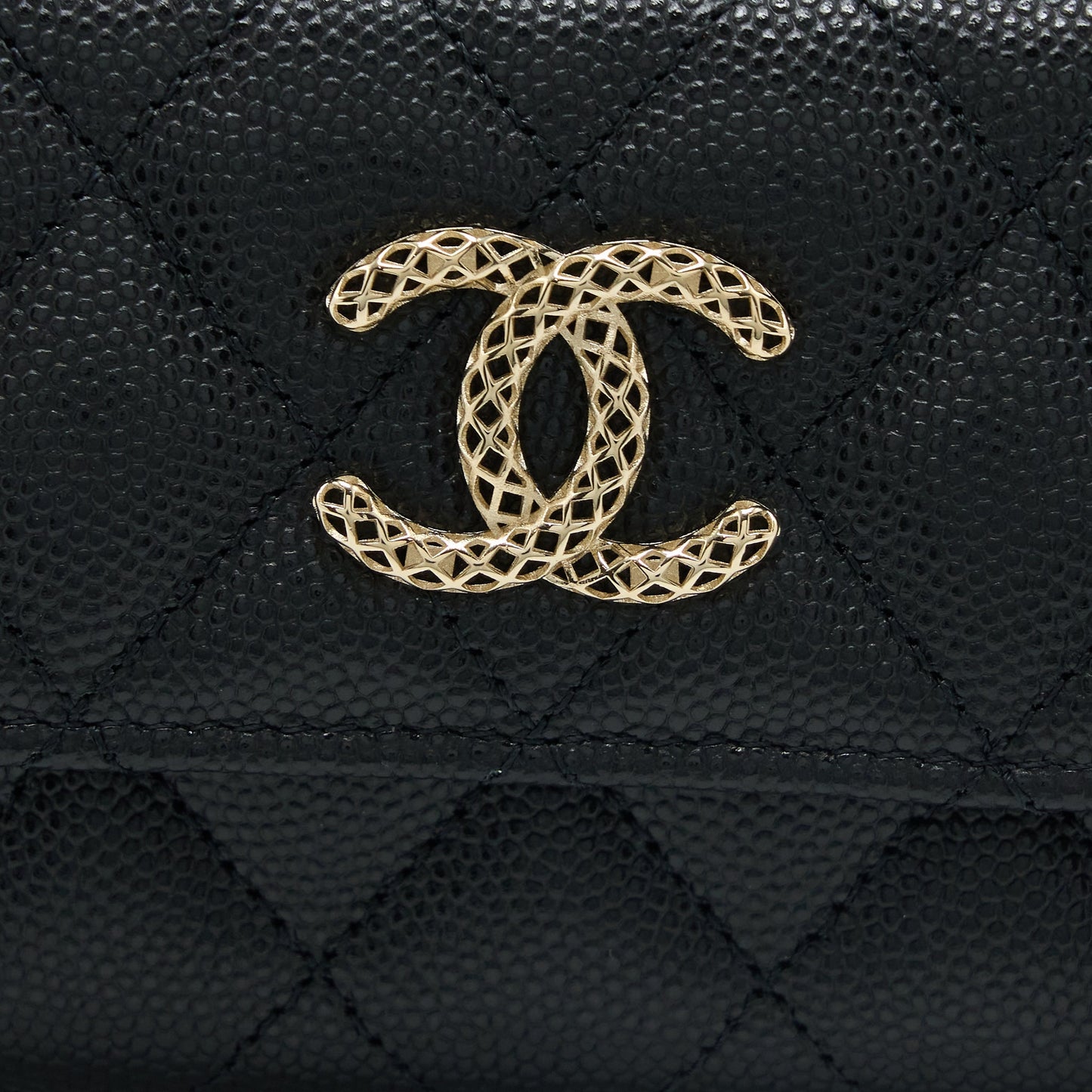 Chanel 23P Detailed Logo Flap  Holder Caviar Black LGHW (Microchip)