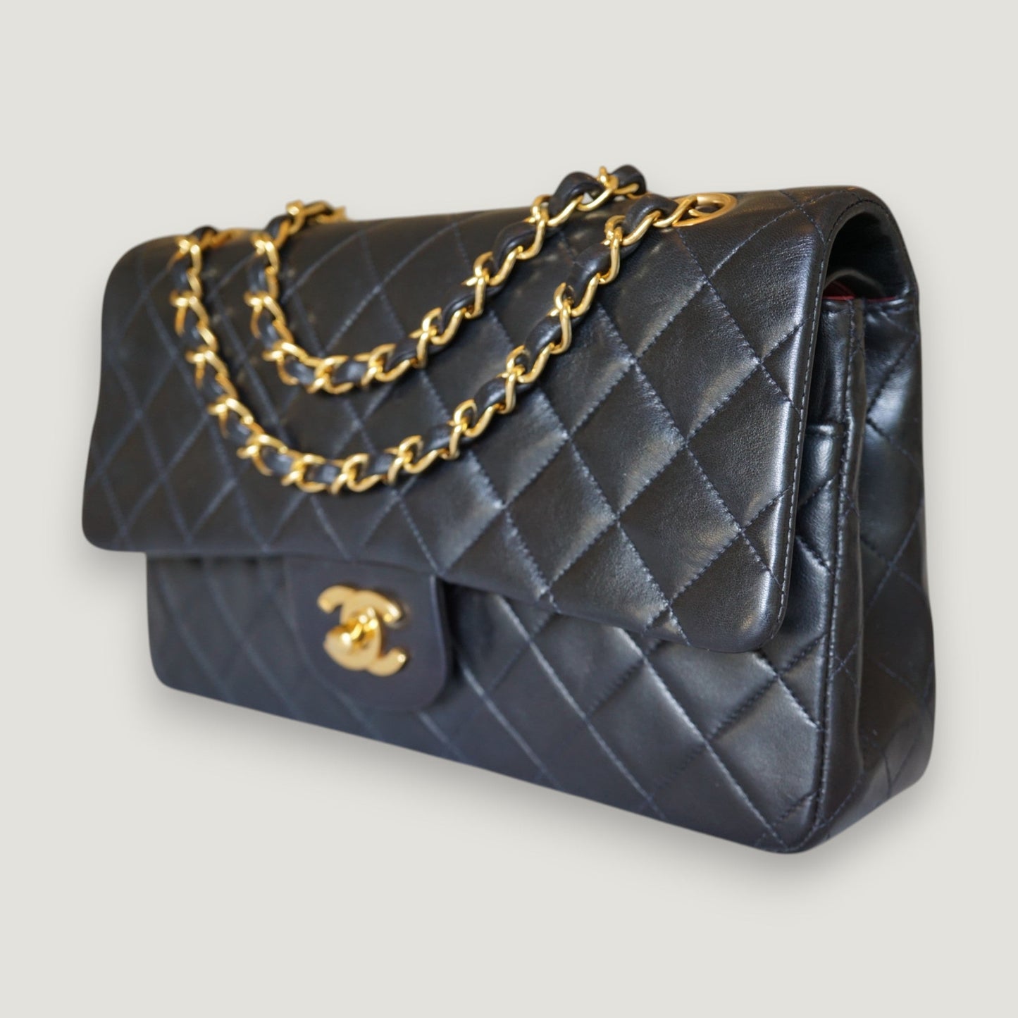 CHANEL CLASSIC MEDIUM BAG
