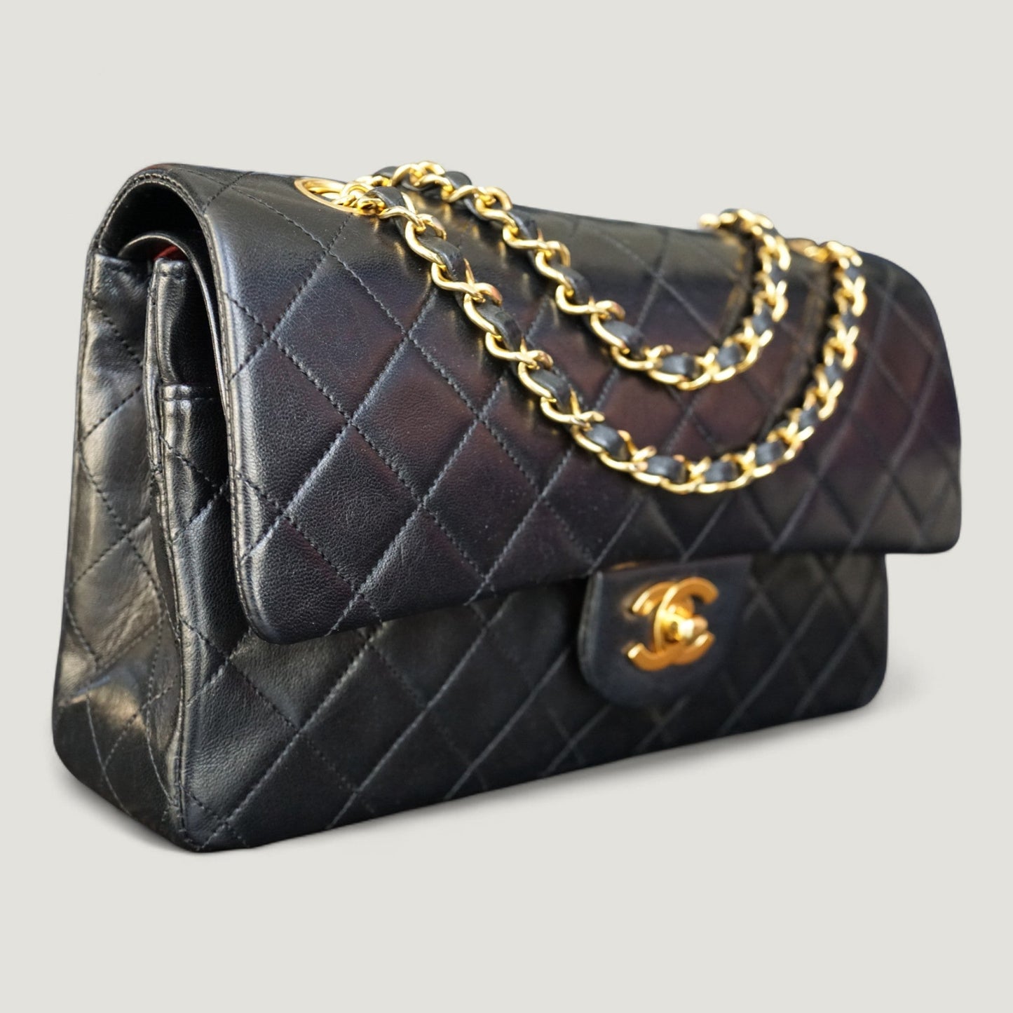 CHANEL CLASSIC MEDIUM BAG
