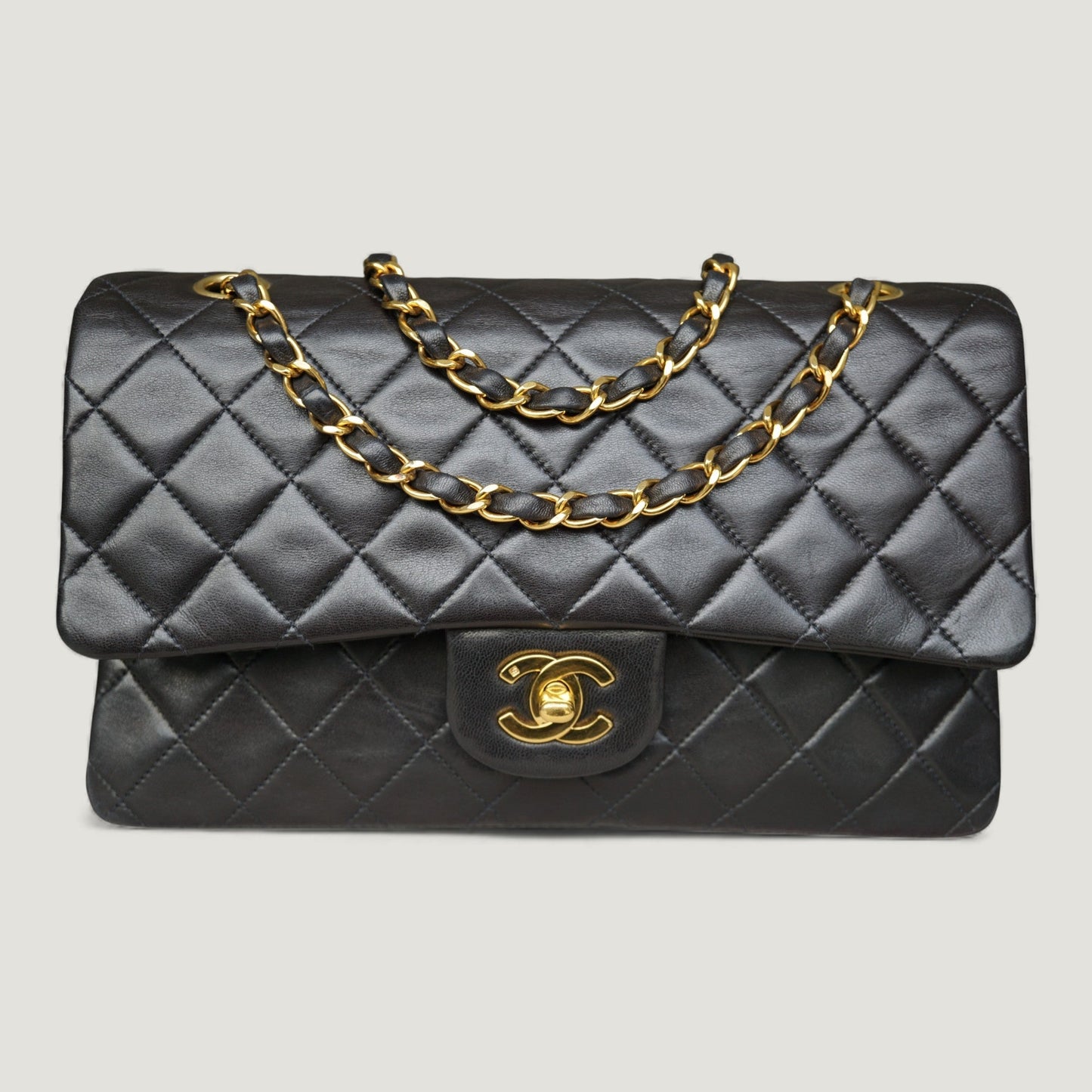 CHANEL CLASSIC MEDIUM BAG