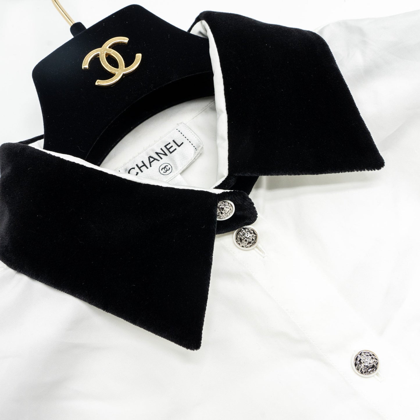 Chanel 22B Size 38 Blo  Shirt Cotton/ Silk White / Black