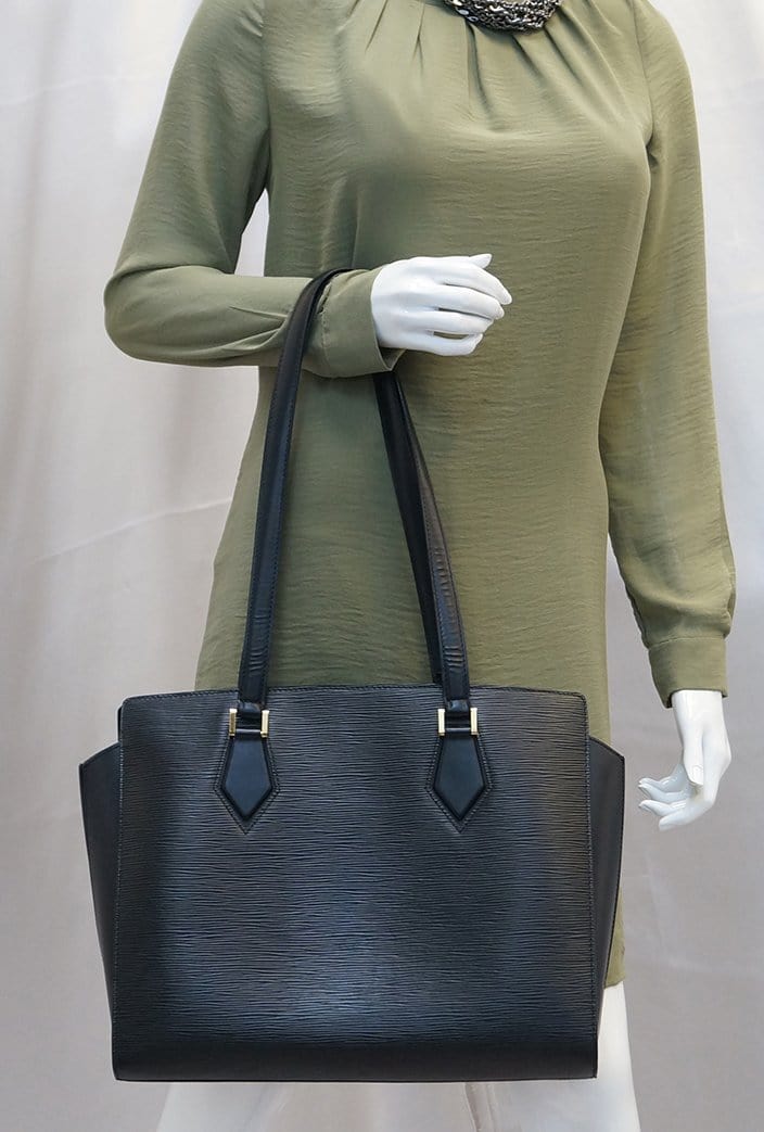 LOUIS VUITTON Black Epi Leather Duplex Shoulder Bag