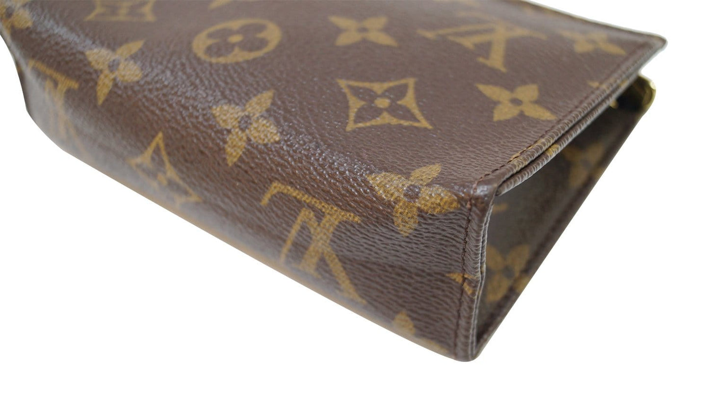 LOUIS VUITTON Monogram Canvas Poche Toilette 15 Cosmetic Pouch