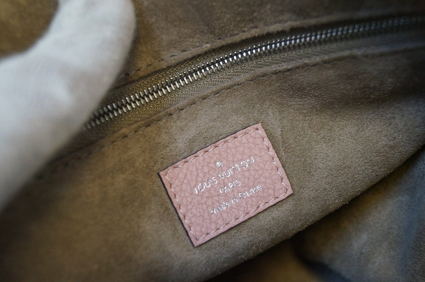LOUIS VUITTON Magnolia Veau Cachemire  Leather Soft Lockit PM Bag