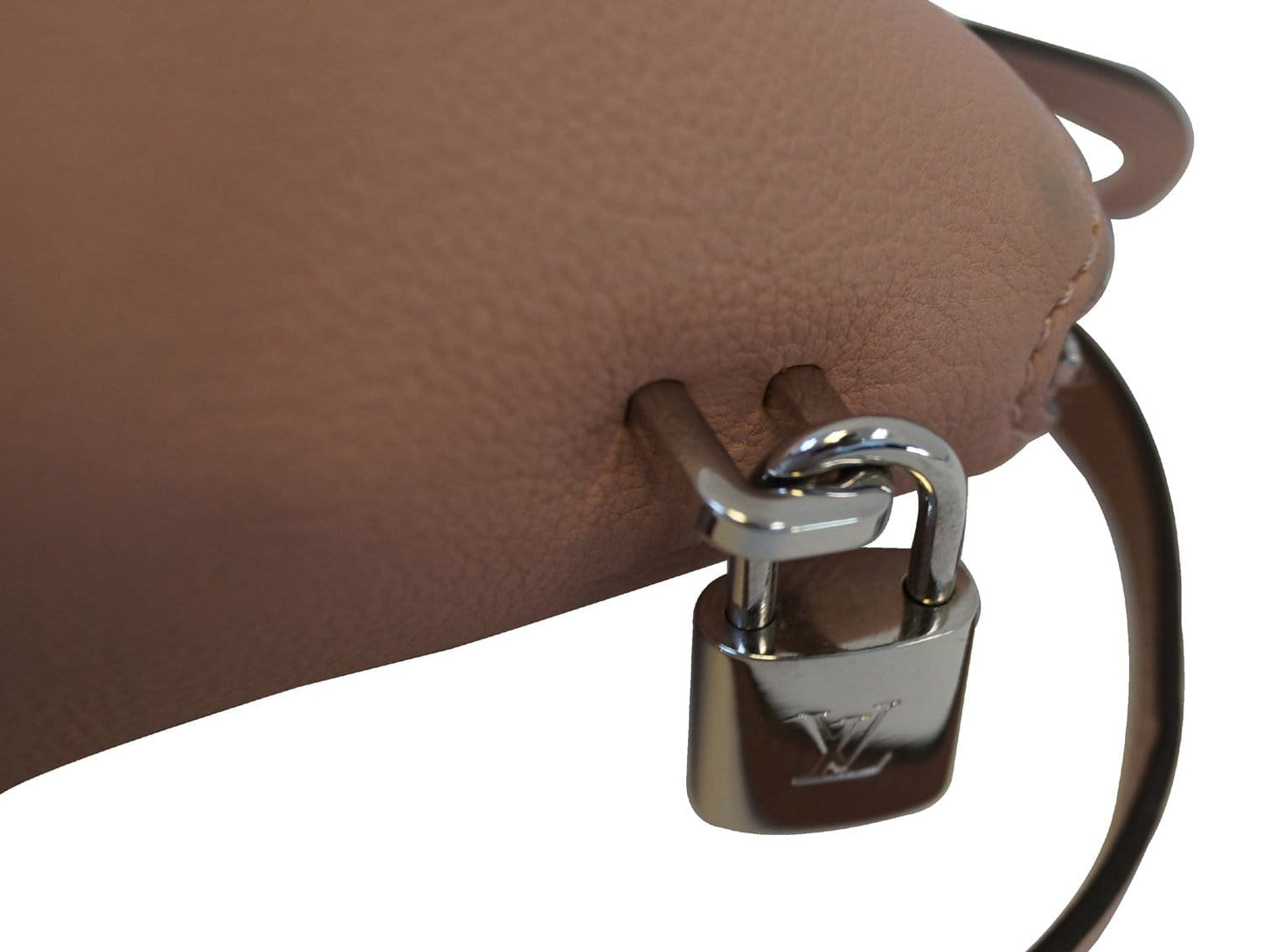 LOUIS VUITTON Magnolia Veau Cachemire  Leather Soft Lockit PM Bag