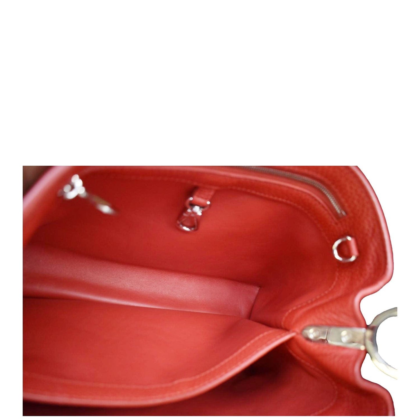 LOUIS VUITTON Capucines MM Taurillon Leather Satchel Bag Red