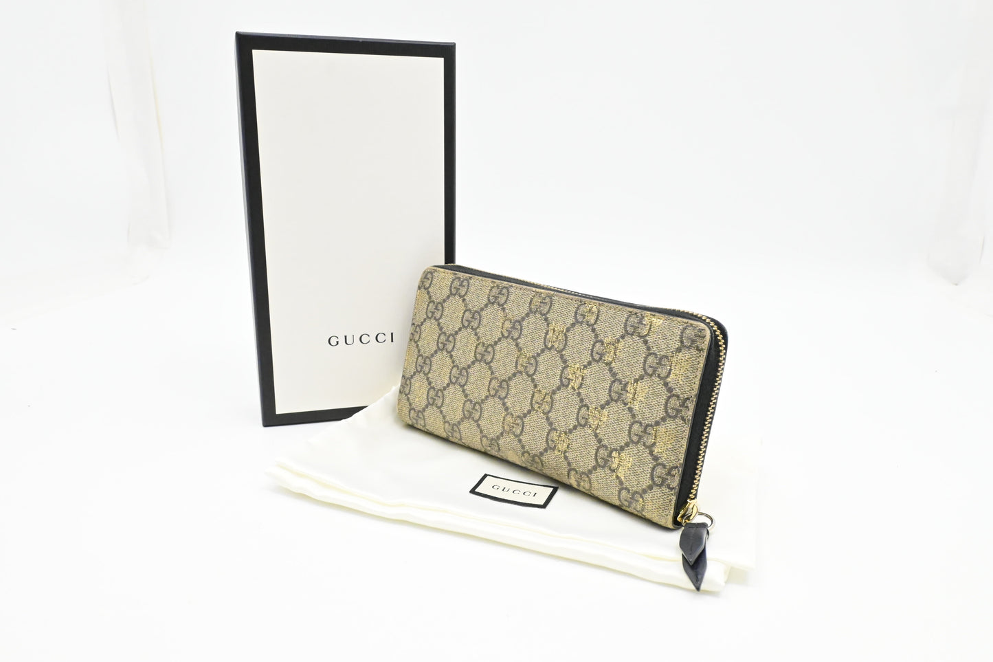 Gucci Bee Long Zippy Wallet in GG Supreme Canvas