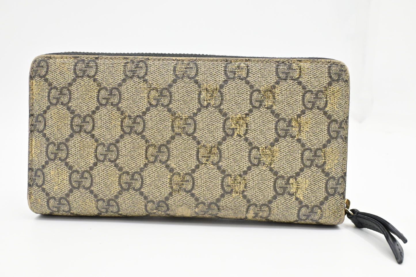 Gucci Bee Long Zippy Wallet in GG Supreme Canvas