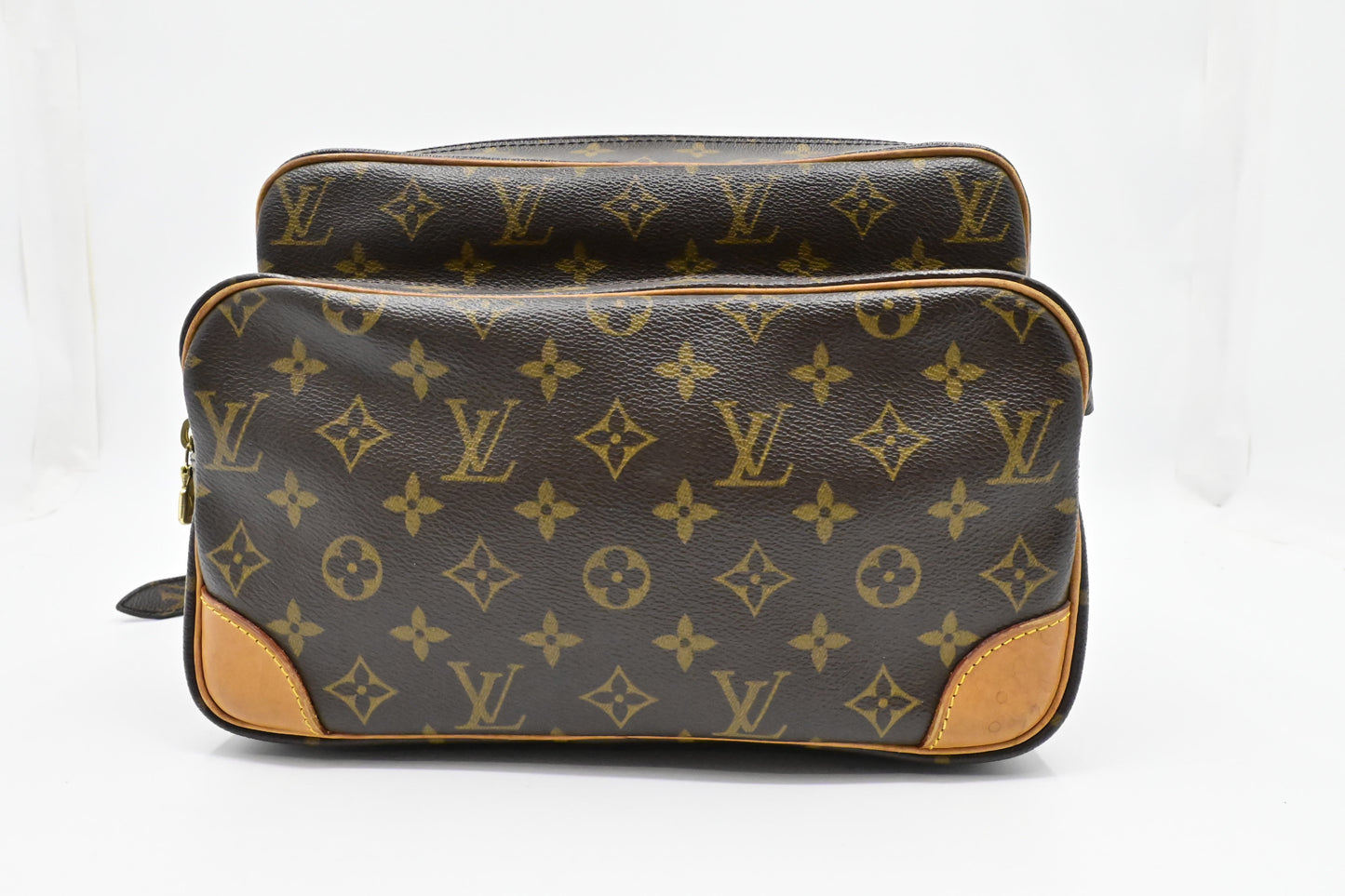 Louis Vuitton Nil 28 in Monogram Canvas