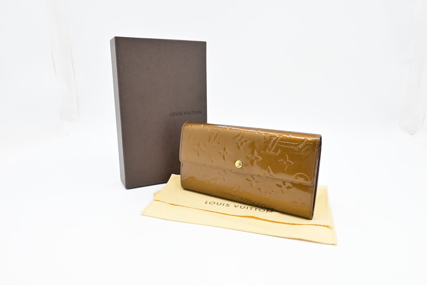 Louis Vuitton Sarah Wallet in Bronze Vernis Leather