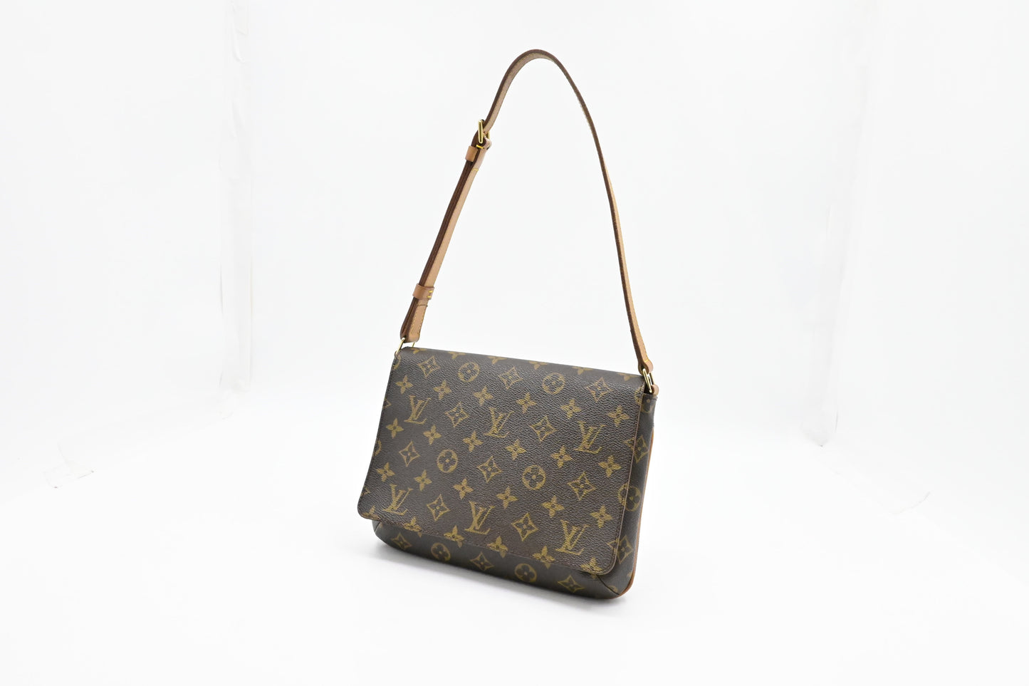 Louis Vuitton M tte Tango in Monogram Canvas