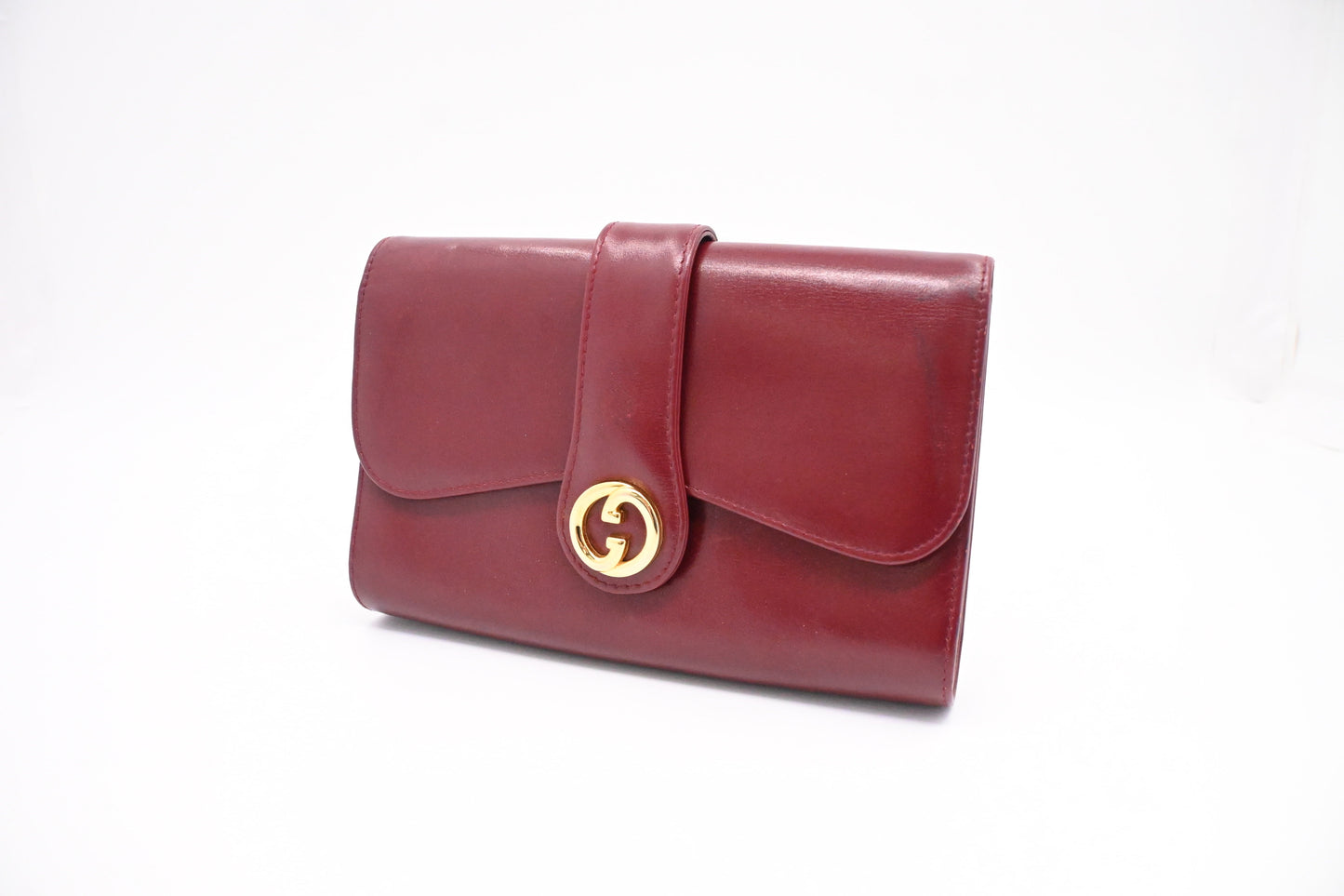 Gucci Clutch in Maroon Leather