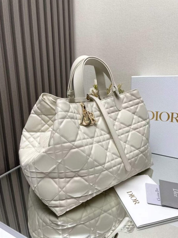 Dior Tojour Hand Bag BG02346