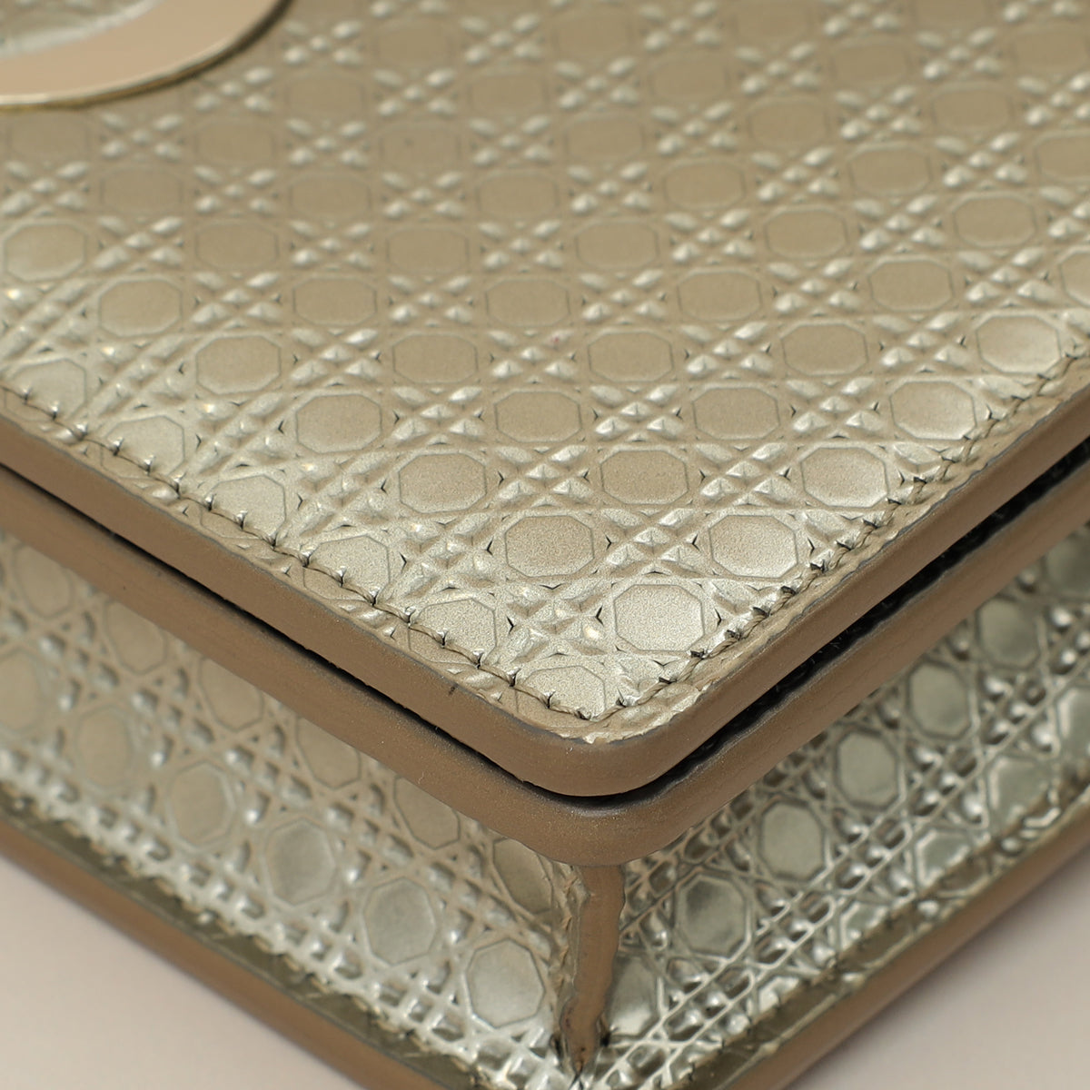 Christian Dior Champagne 30 Montaigne Micro Cannage 2 In 1 Pouch