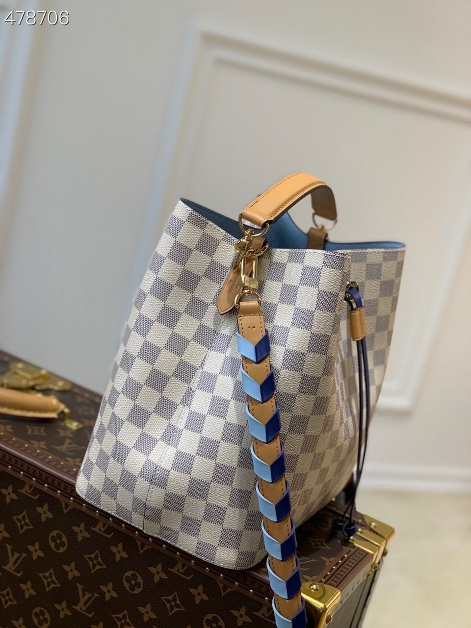 Top Quality NeoNoe Bucket Bag MM Damier Azur Canvas 10.2in/26cm Blue For Women Top Quality N50042