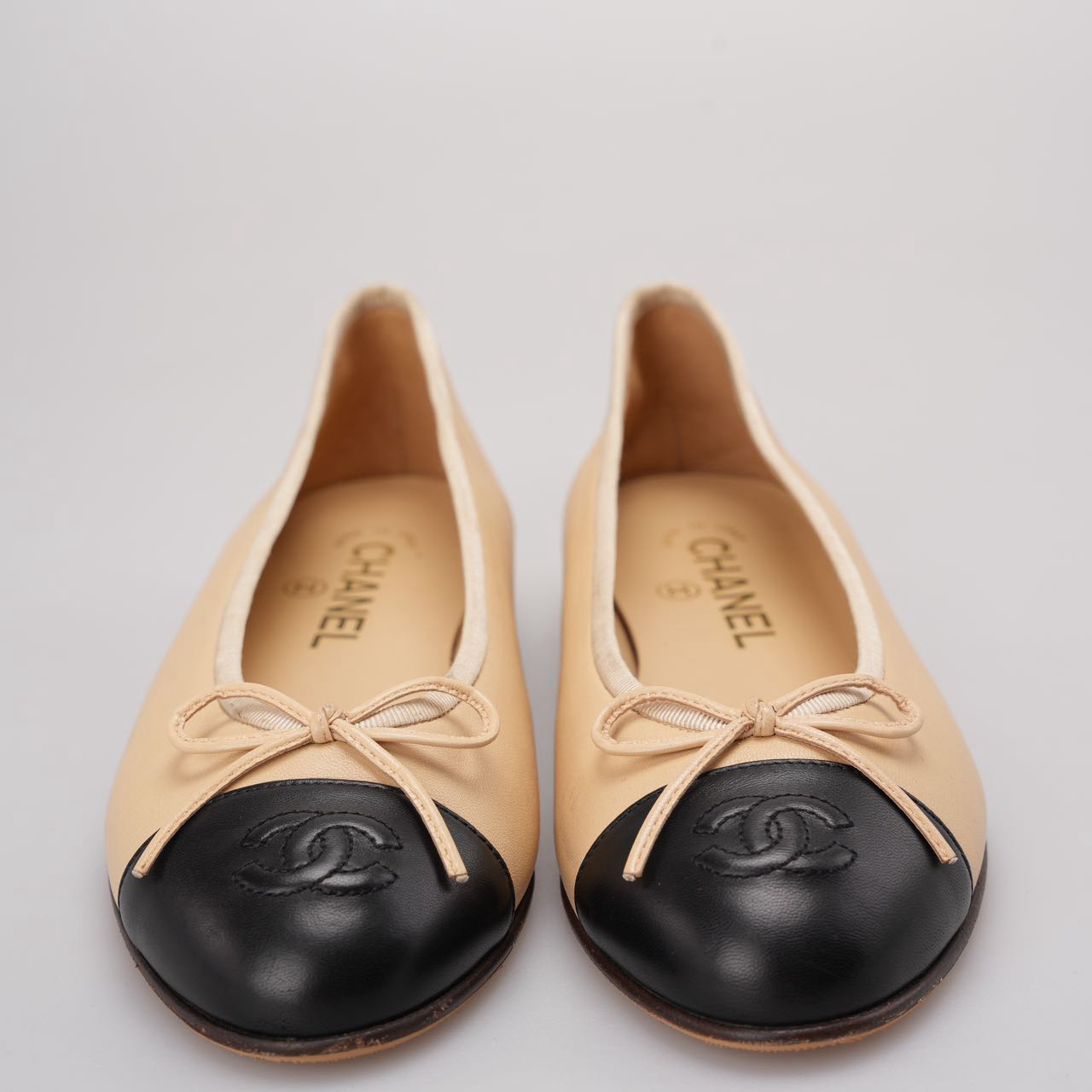 Chanel Classic Ballerina Flats in Lambleather Black Beige Color Size 37