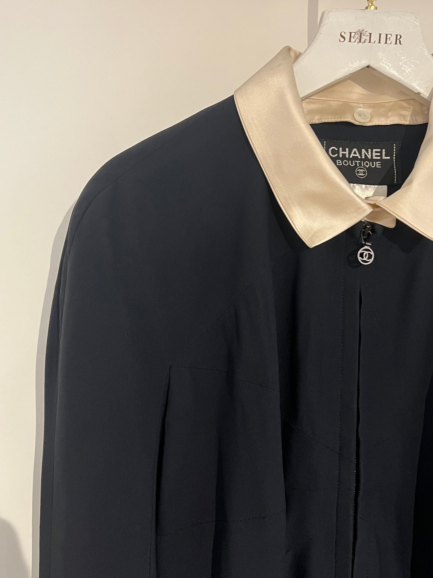 * * Chanel 97/A Navy Long Sleeve Midi Dress with Detachable Collar Detail FR "Petit" (UK 12)