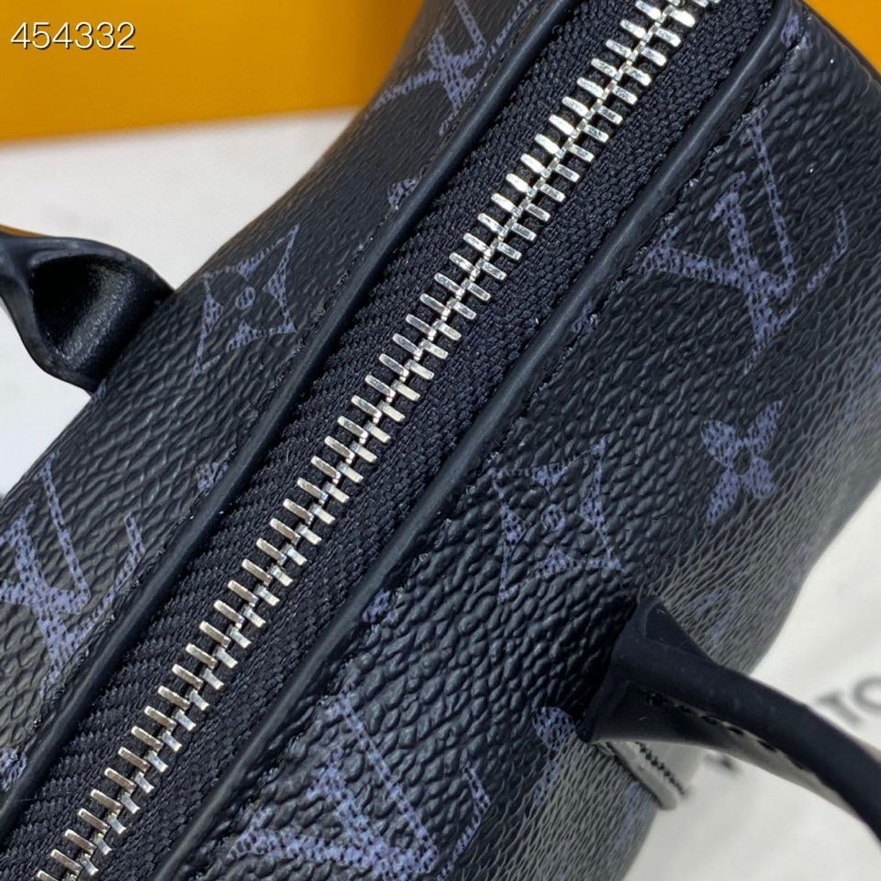 Top Quality Keepall XS Monogram Eclipse Canvas For Men, Bags, Shoulder And Crossbody Bags 8.3in/21cm Top Quality M45947