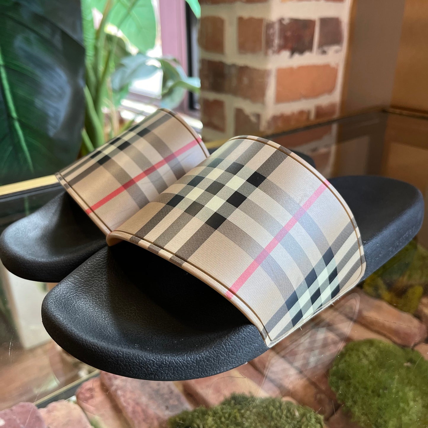 BURBERRY Beige Furley   Check Slides Men SZ43