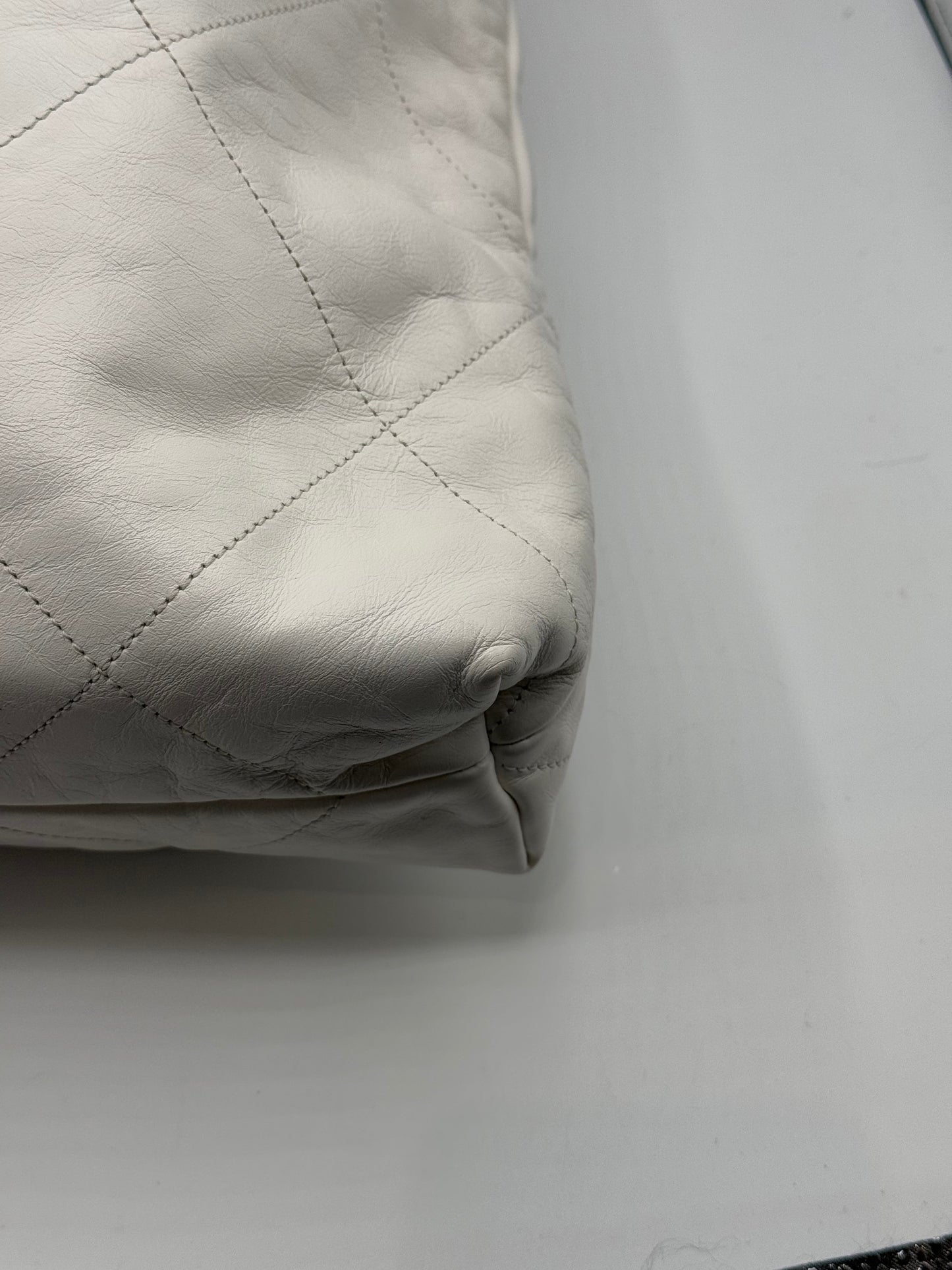 Chanel - Sac 22 blanc