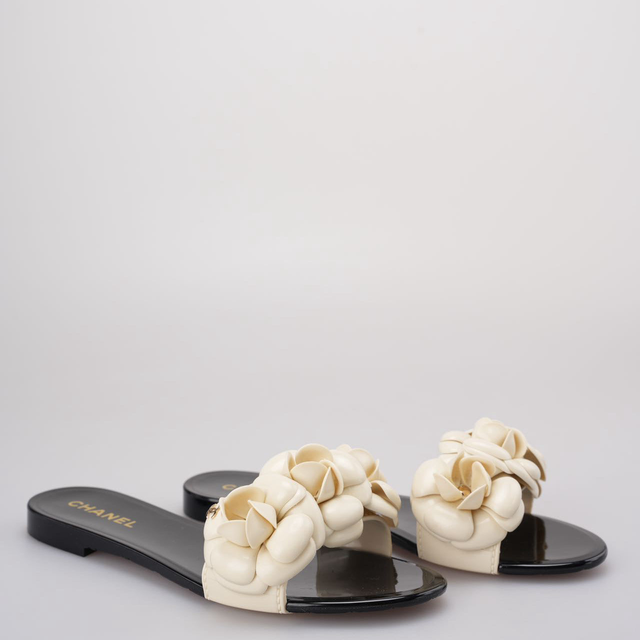 Chanel Black / White Rubber Camellia Flower Slide Sandals Size 36