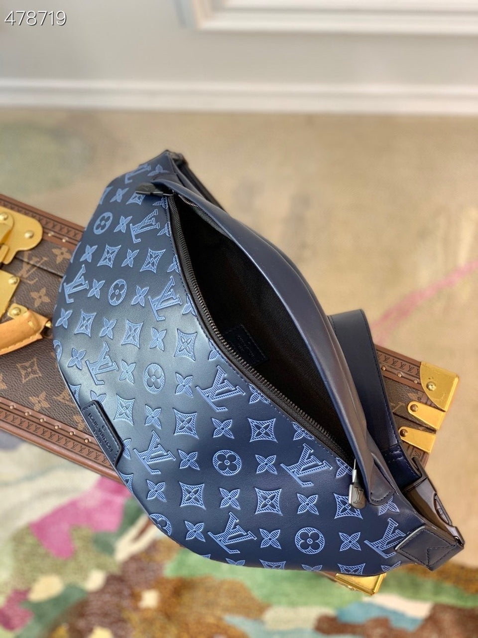 Top Quality Top Qualityscovery Bumbag PM Monogram Shadow Navy Blue For Men, Belt Bags 17.3in/44cm Top Quality M45729