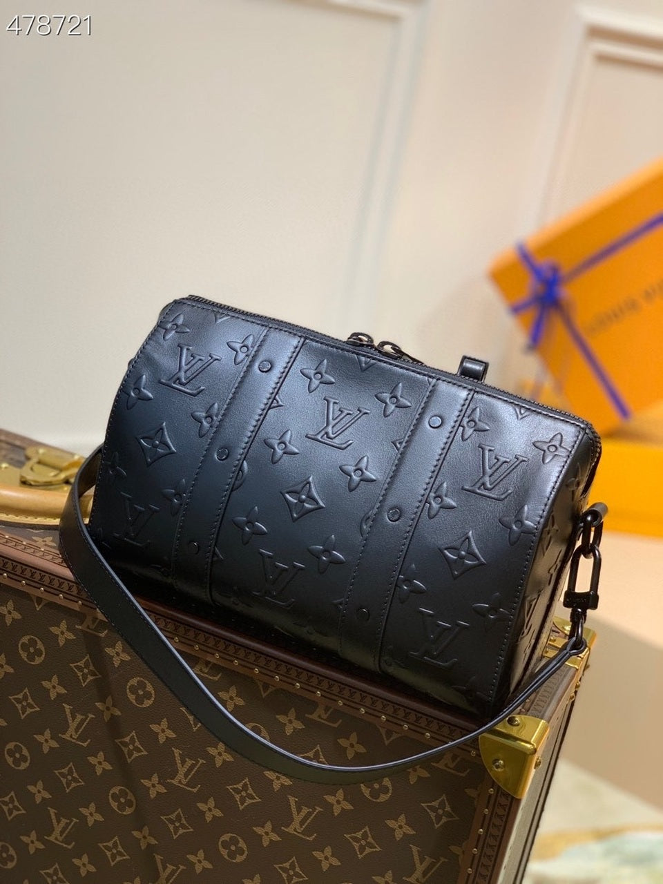 Top Quality Keepall XS Monogram Seal Black For Men, Bags, Shoulder And Crossbody Bags 8.3in/21cm Top Quality M57960