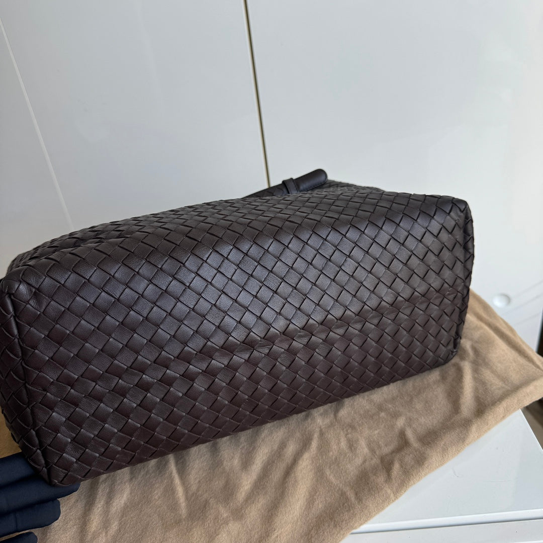 Bottega Veneta Garda Shoulder Bag Intrecciato Nappa Leather Dark Chocolate Brown Large 33cm