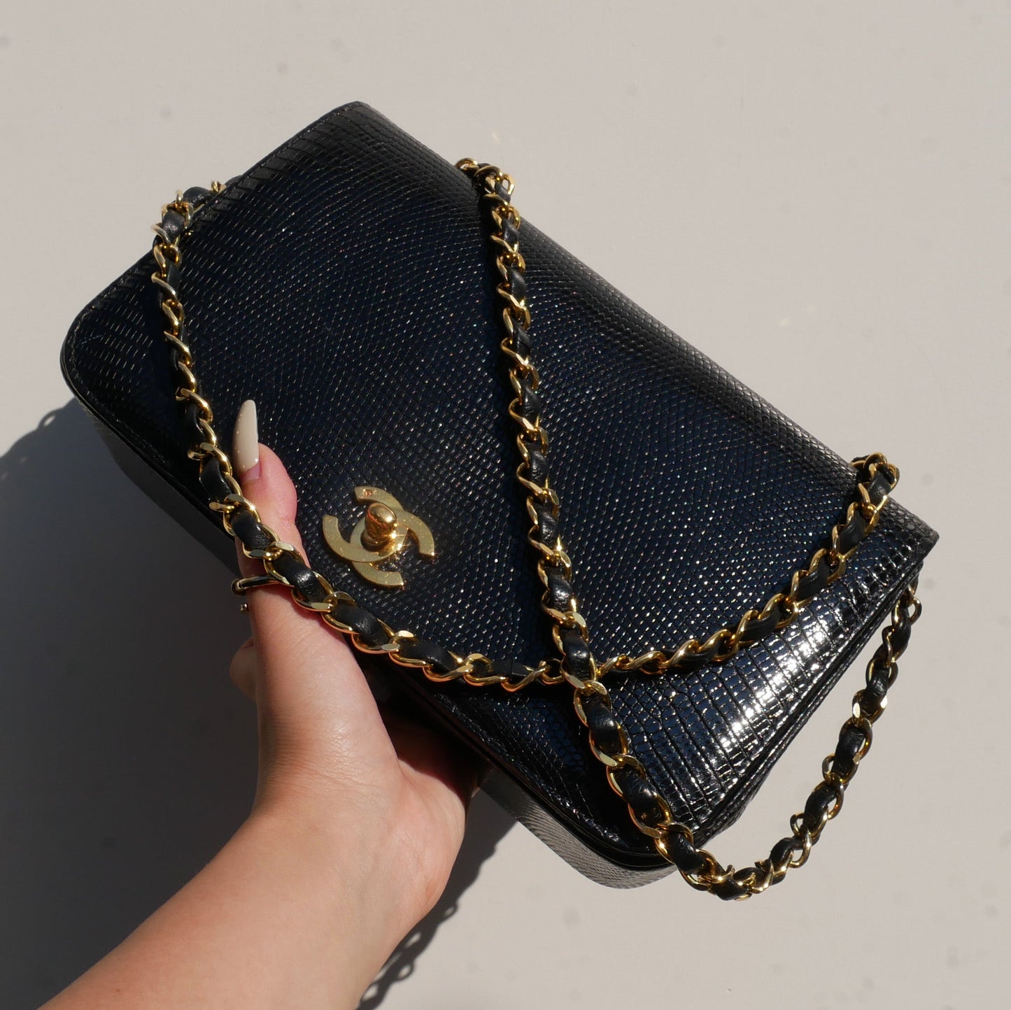 CHANEL   Turnlock Full Flap Small Black Lizard