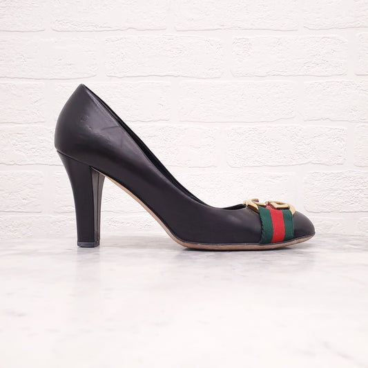 GUCCI BLACK HEELS WITH RIBBON AND LOGO DETAIL - SIZE 39.5