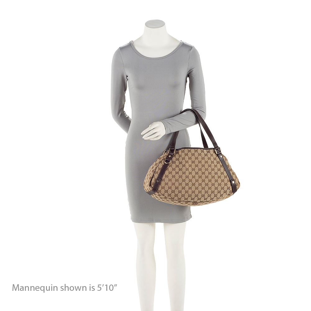 Gucci GG Canvas Abbey Medium Shoulder Bag (SHF-FVPq0K)