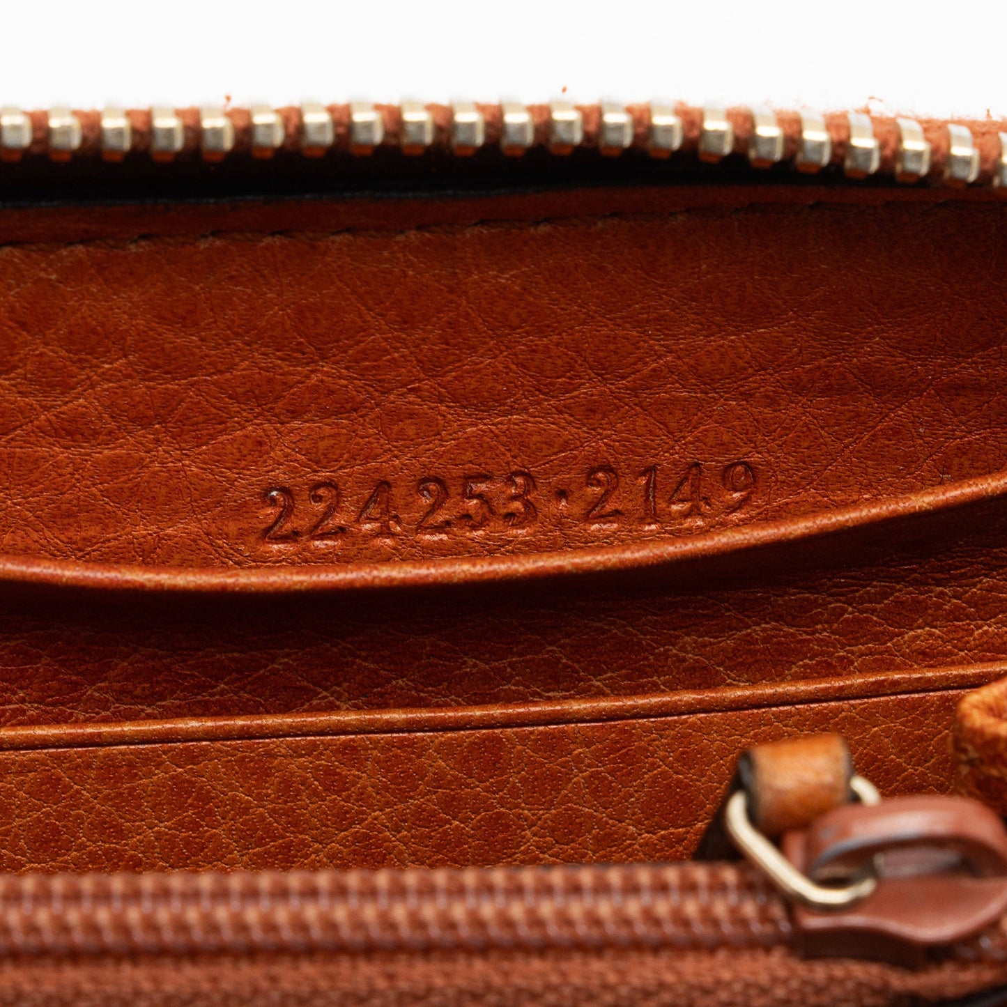 Gucci Guccissima Leather Zip Around Wallet (SHF-wB7o13)