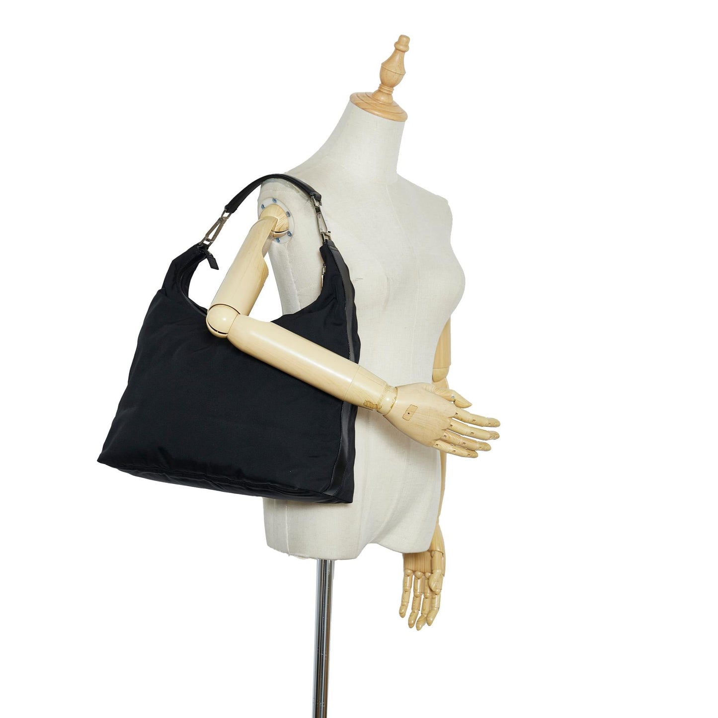 Gucci Nylon Shoulder Bag (SHG-yZTMlV)