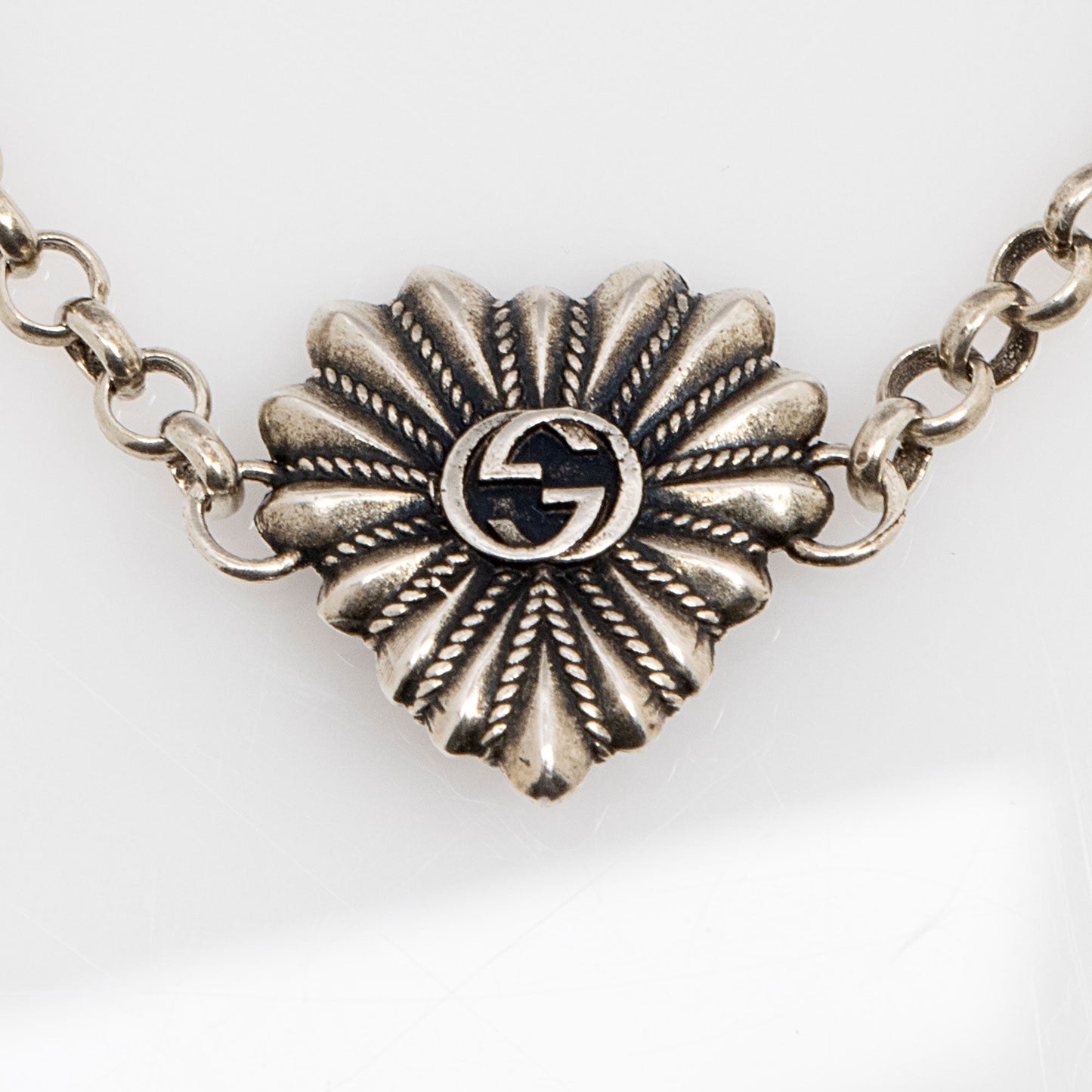 Gucci Sterling Silver Mother Of Pearl Interlocking G Bracelet