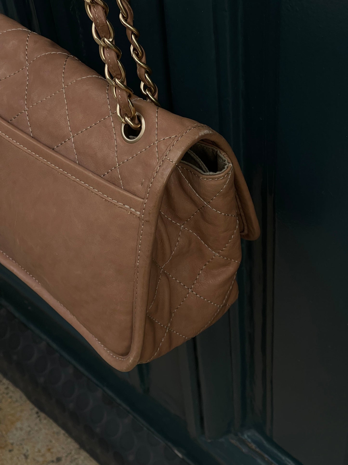Chanel - sac fermoir mademoiselle cuir beige