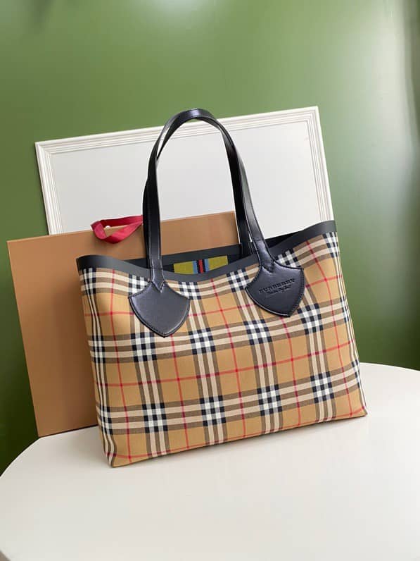 Burberry Giant Reversible Tote in   Check- Black