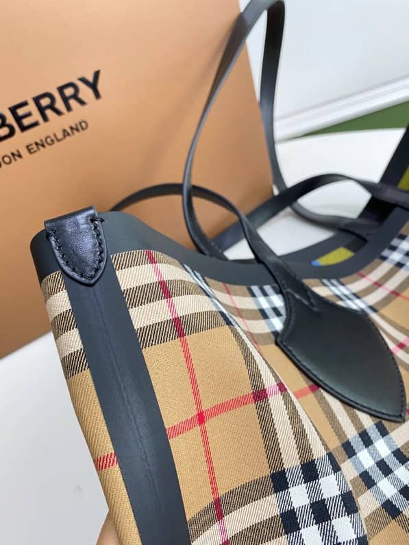 Burberry Giant Reversible Tote in   Check- Black