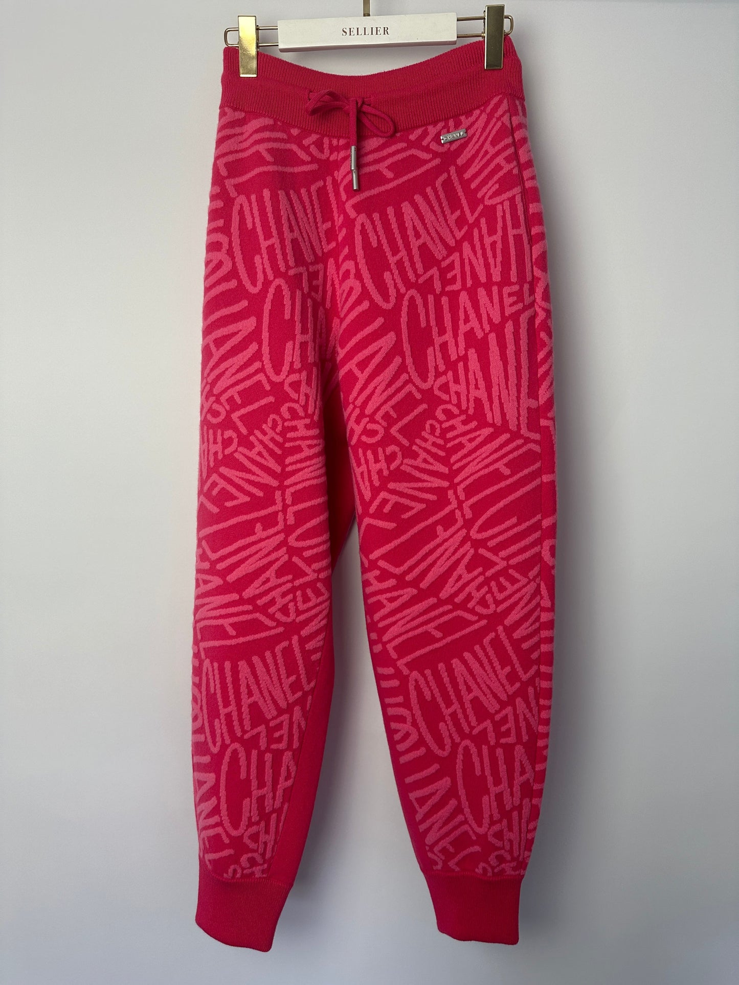 Chanel 21N Hot Pink Cashmere Joggers with Logo Details Size FR 40 (UK 12) RRP £2,370